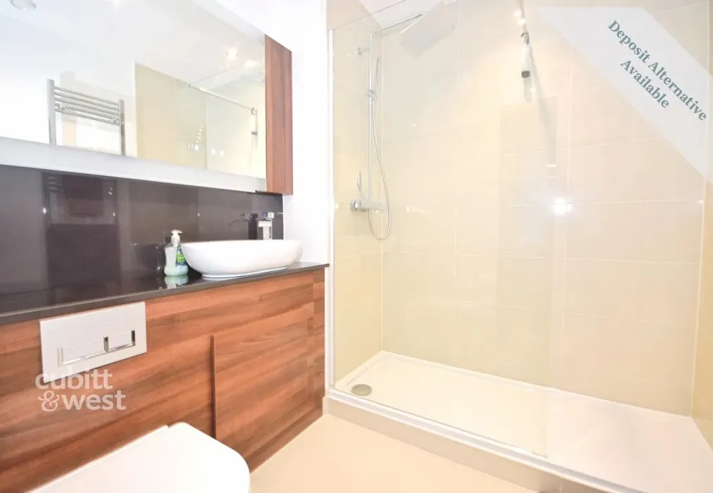 Shower Room - Elizabeth Place 52 Queens Road RH19 - Wards of Kent