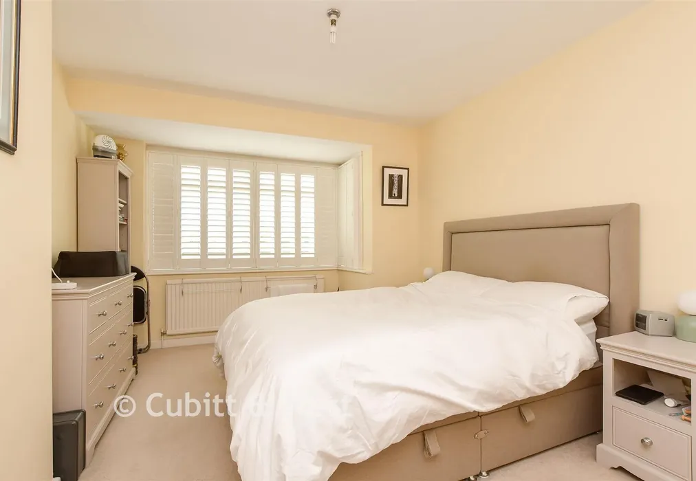 Bedroom 1 - Slipshatch Road, Reigate, Surrey - Wards of Kent