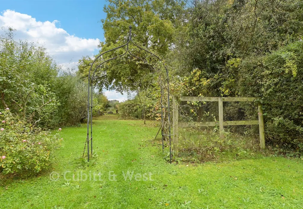 Rear Garden - Slipshatch Road, Reigate, Surrey - Wards of Kent