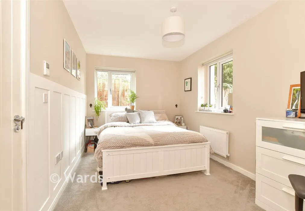 Bedroom 1 - Smedley Road, Faversham, Kent - Wards of Kent