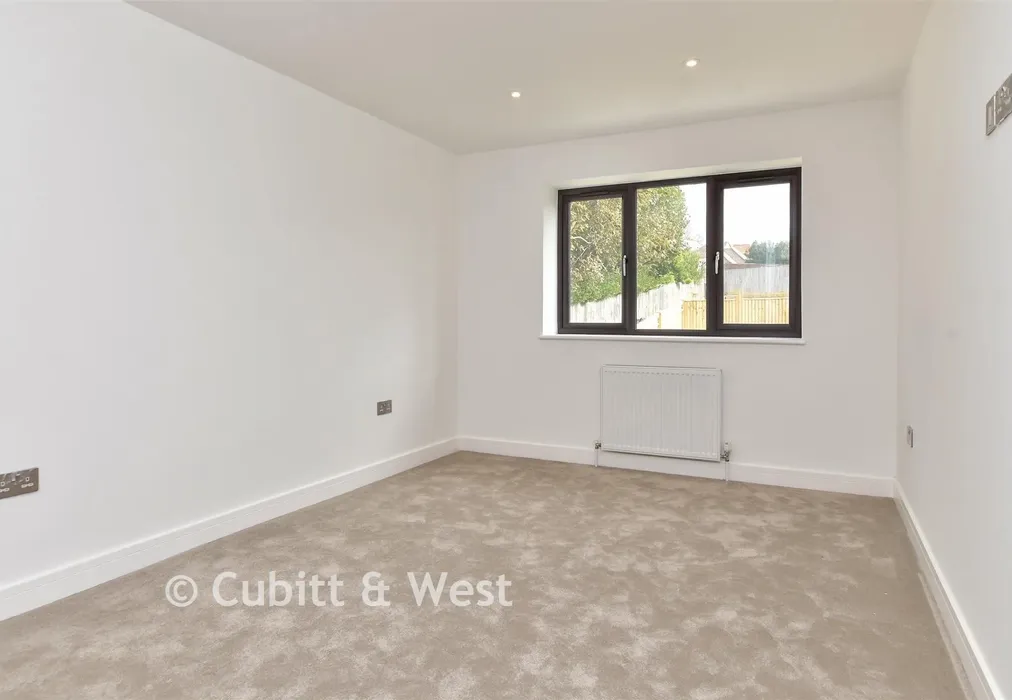 Bedroom 3 - The Ridgway, Woodingdean, Brighton, East Sussex - Wards of Kent