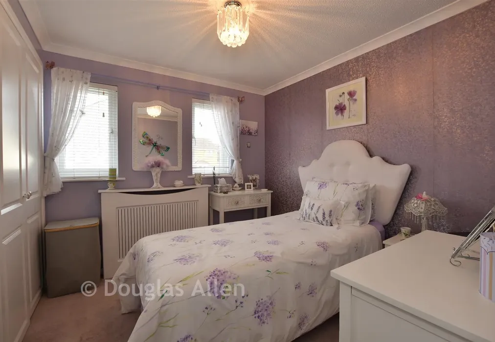Bedroom 1 - Nayland Close, Wickford, Essex - Wards of Kent