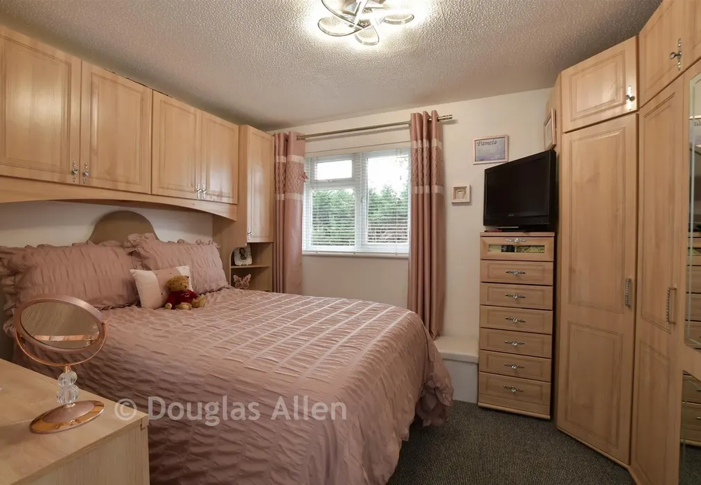 Bedroom 2 - Nayland Close, Wickford, Essex - Wards of Kent