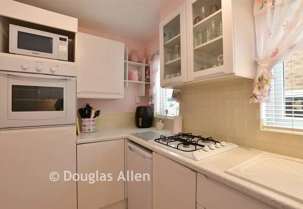 Kitchen - Nayland Close, Wickford, Essex - Wards of Kent