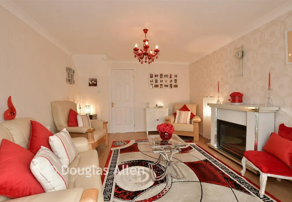 Lounge/Dining Room - Nayland Close, Wickford, Essex - Wards of Kent