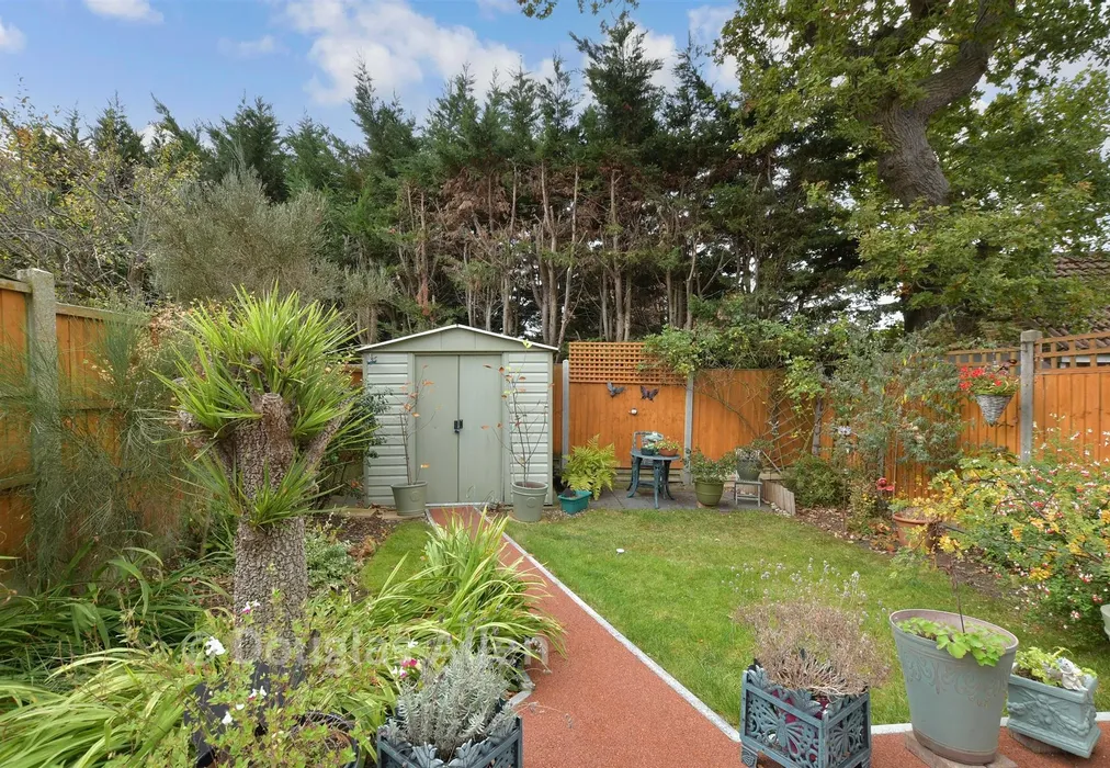 Rear Garden - Nayland Close, Wickford, Essex - Wards of Kent