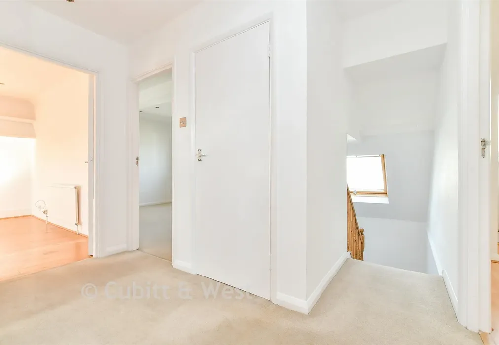 Hallway - Granville Road, Hove, East Sussex - Wards of Kent