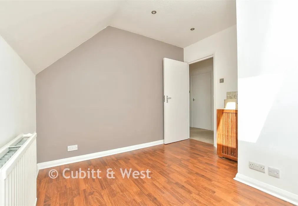 Bedroom 2 - Granville Road, Hove, East Sussex - Wards of Kent