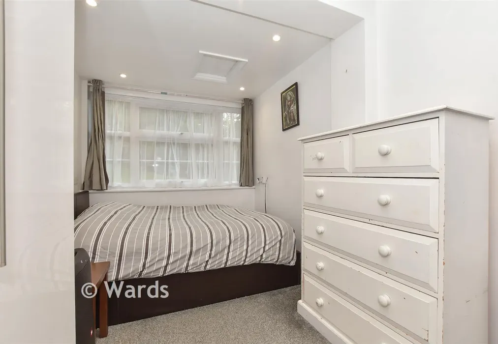 Bedroom 4 - Silver Close, Tonbridge, Kent - Wards of Kent