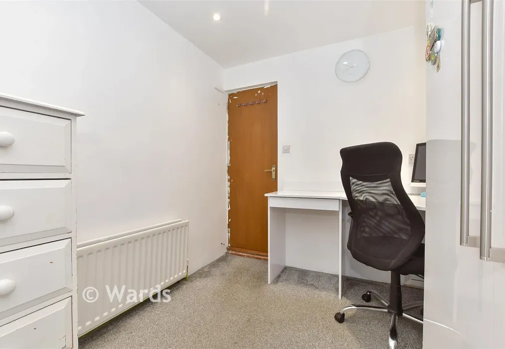 Bedroom 4 - Silver Close, Tonbridge, Kent - Wards of Kent