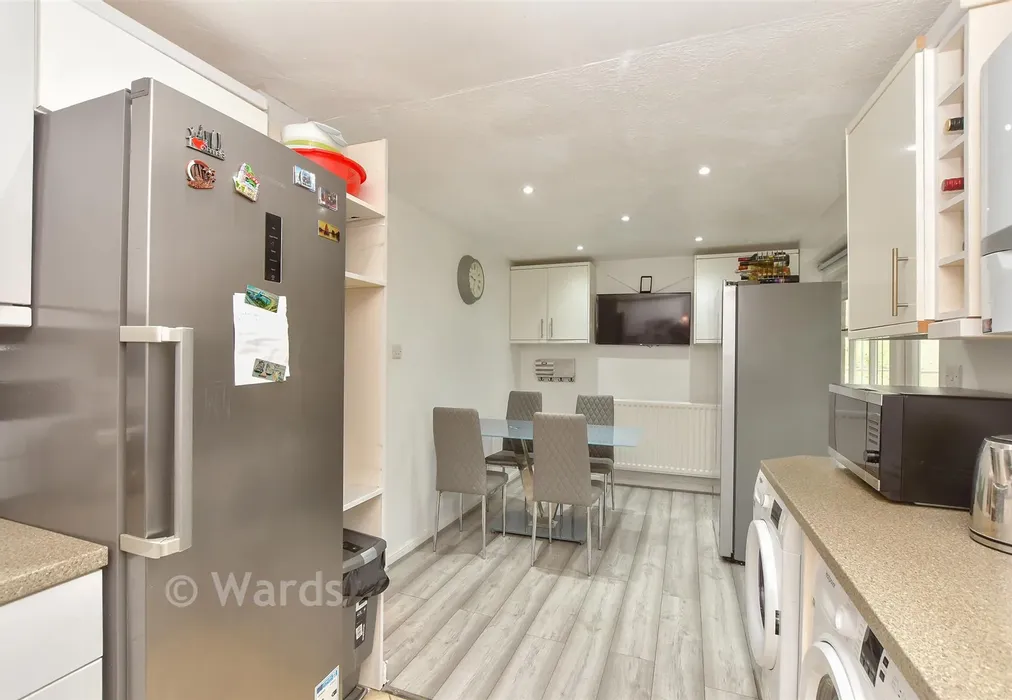 Kitchen/Breakfast Room - Silver Close, Tonbridge, Kent - Wards of Kent