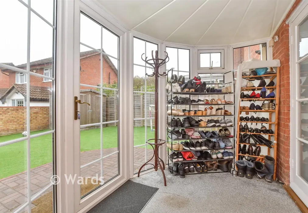 Conservatory - Silver Close, Tonbridge, Kent - Wards of Kent