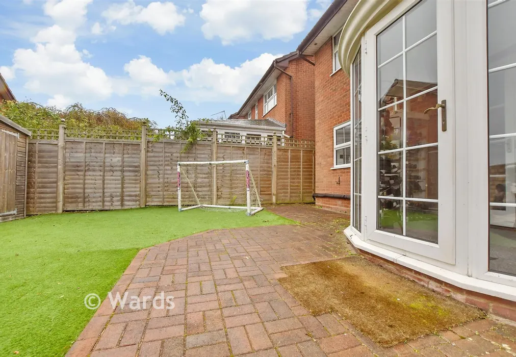 Patio / Decking - Silver Close, Tonbridge, Kent - Wards of Kent