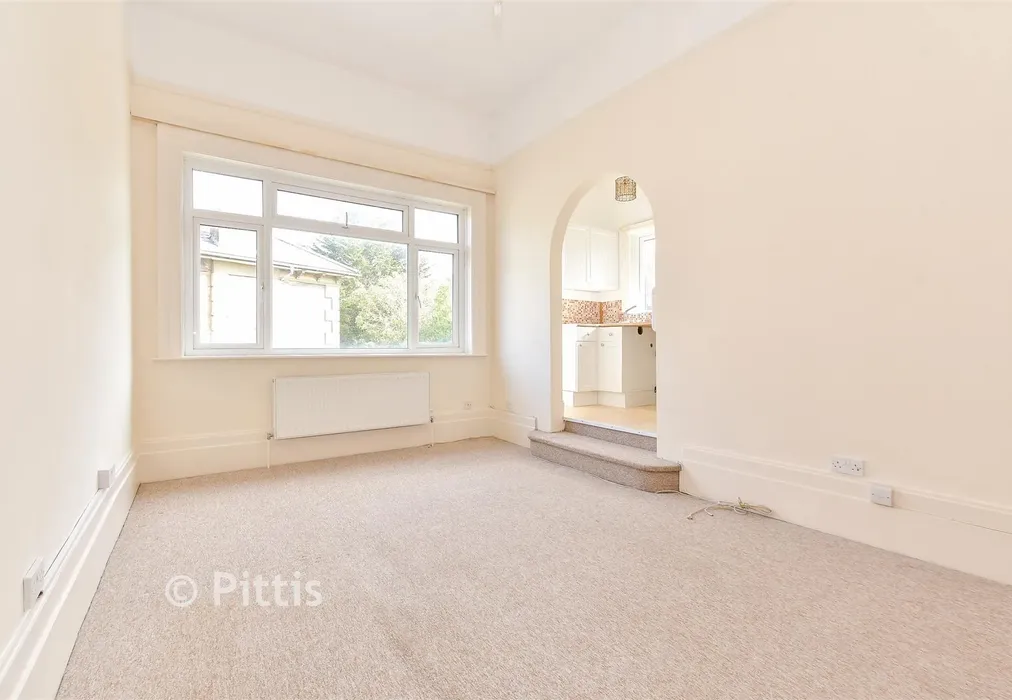 Lounge - West Hill Road, Ryde, Isle of Wight - Wards of Kent