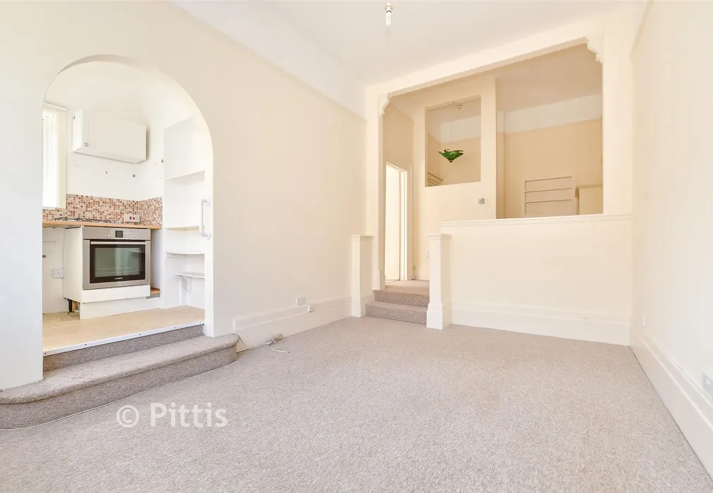 Lounge - West Hill Road, Ryde, Isle of Wight - Wards of Kent
