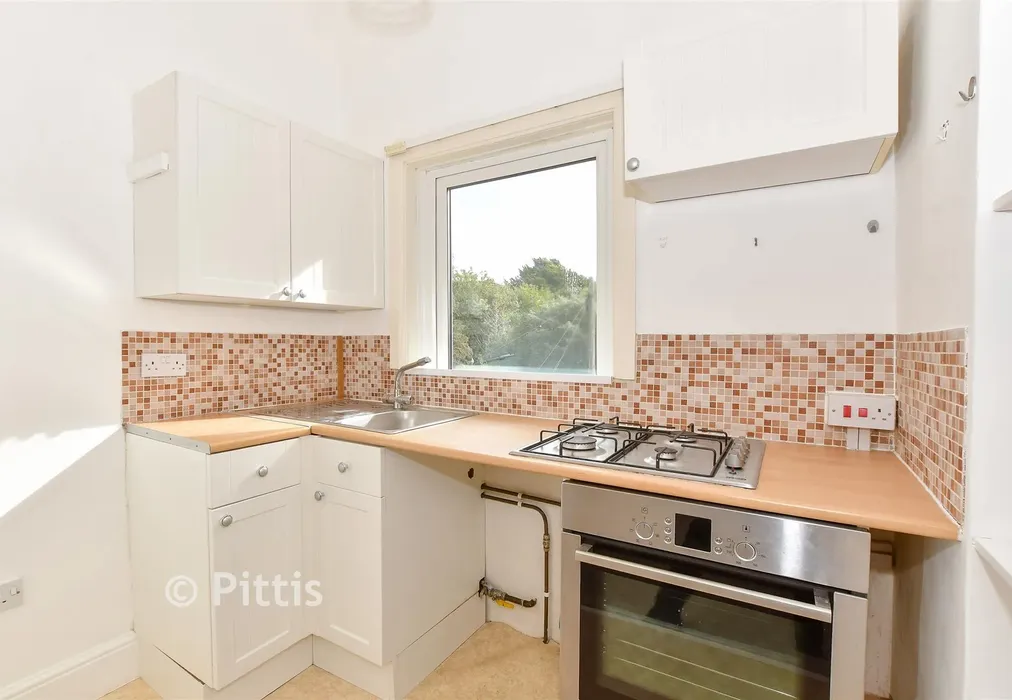 Kitchen - West Hill Road, Ryde, Isle of Wight - Wards of Kent