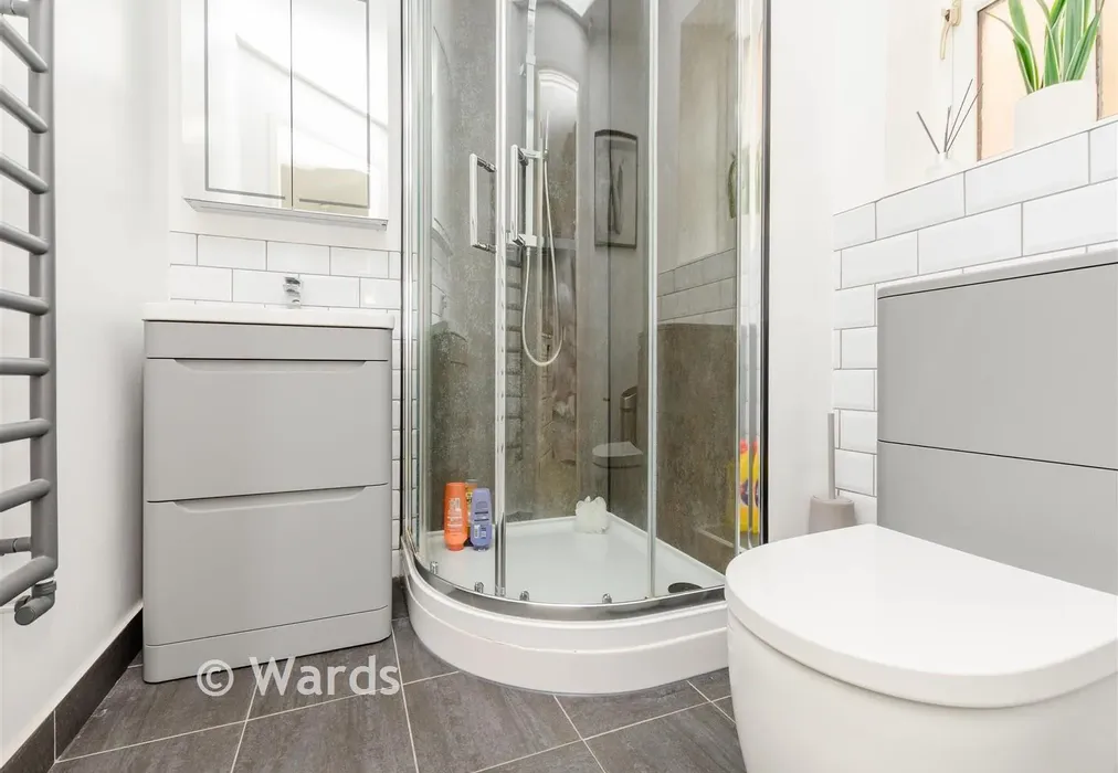 En-Suite Shower Room - Darenth Park Avenue, Dartford, Kent - Wards of Kent