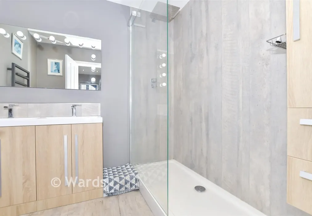En-Suite Shower Room - Cooling Street, Cliffe, Rochester, Kent - Wards of Kent