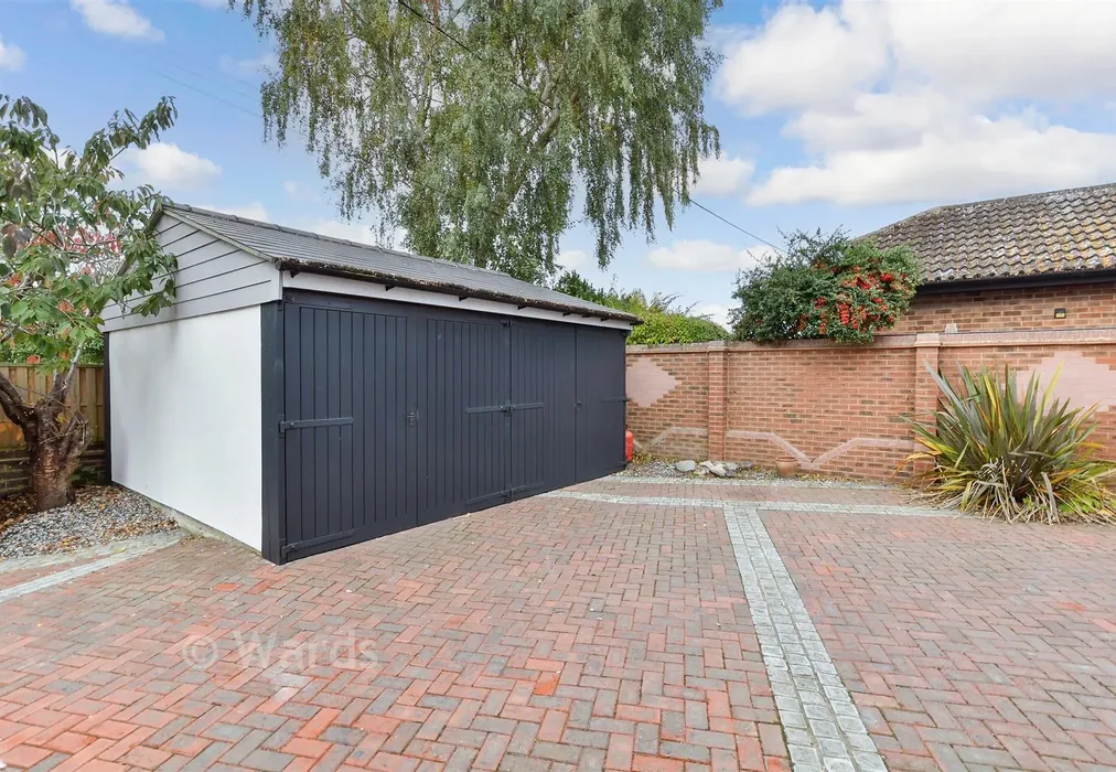 Workshop/Outbuildings - Cooling Street, Cliffe, Rochester, Kent - Wards of Kent