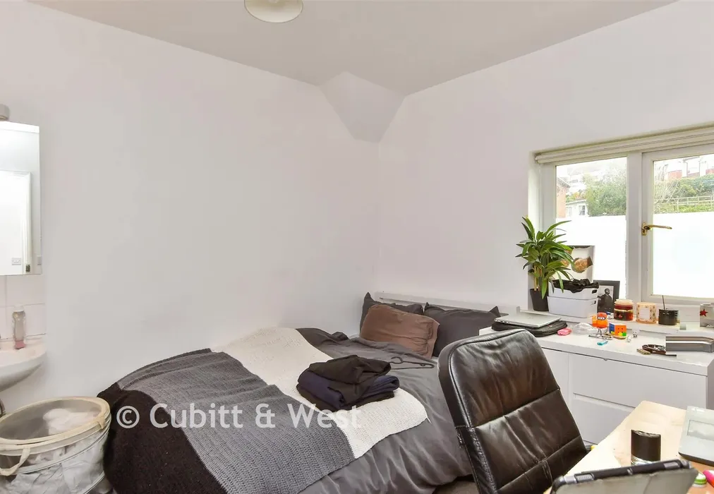 Bedroom 4 - Hillside, Brighton, East Sussex - Wards of Kent