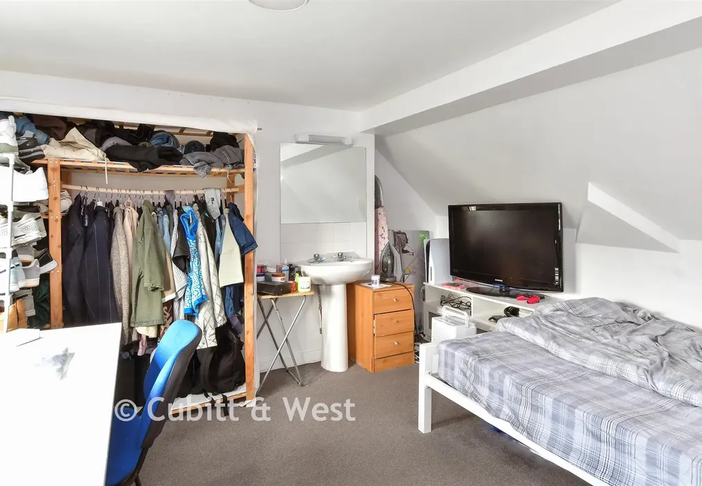 Bedroom 2 - Hillside, Brighton, East Sussex - Wards of Kent