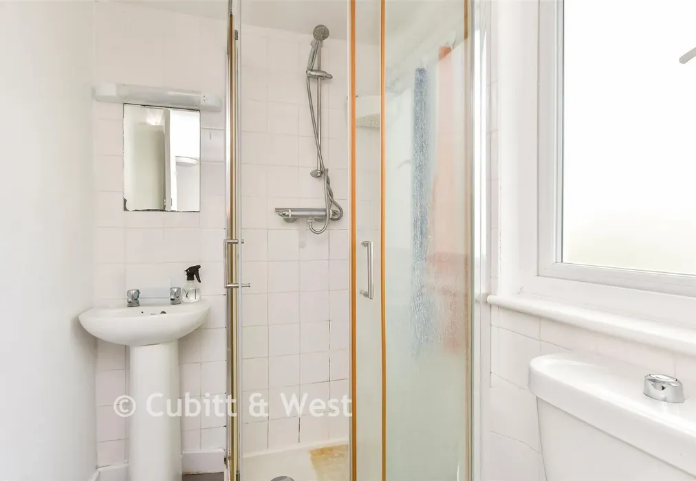 Shower Room - Hillside, Brighton, East Sussex - Wards of Kent