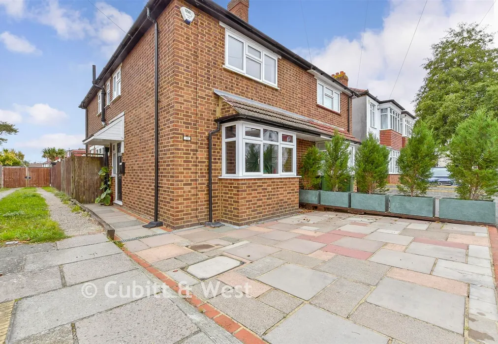 Driveway/Parking - St. Albans Road, Sutton, Surrey - Wards of Kent