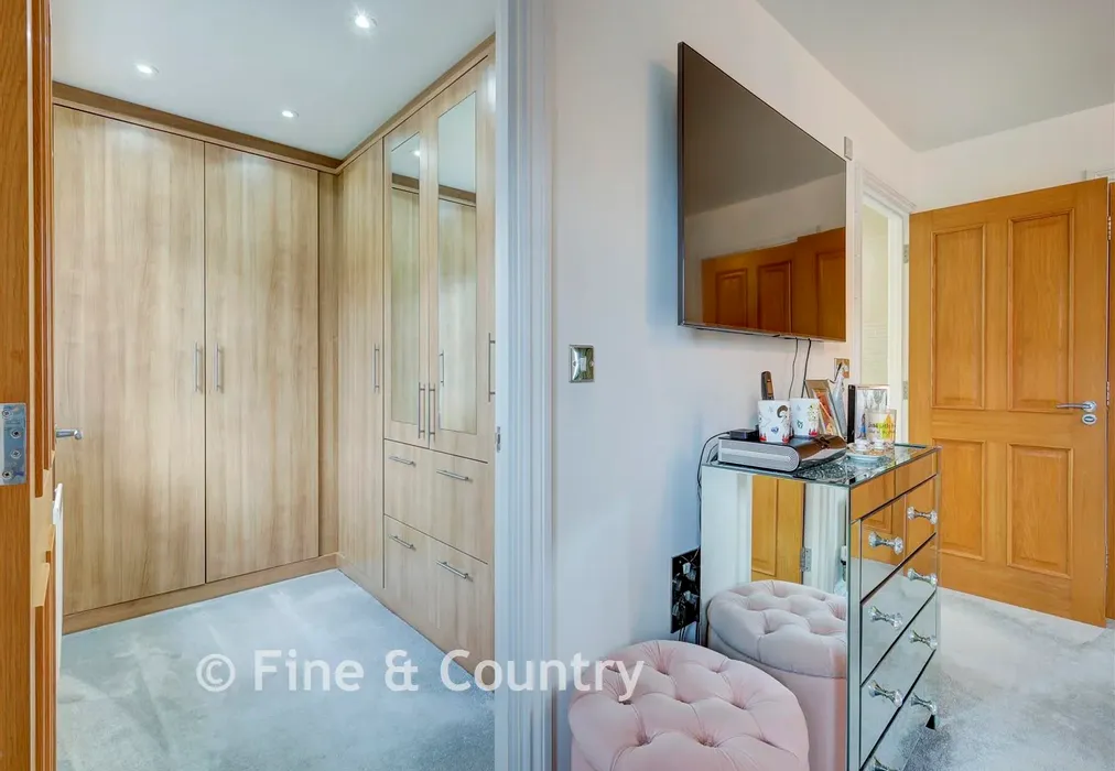 Dressing Area - Boleyn Row, Epping, Essex - Wards of Kent