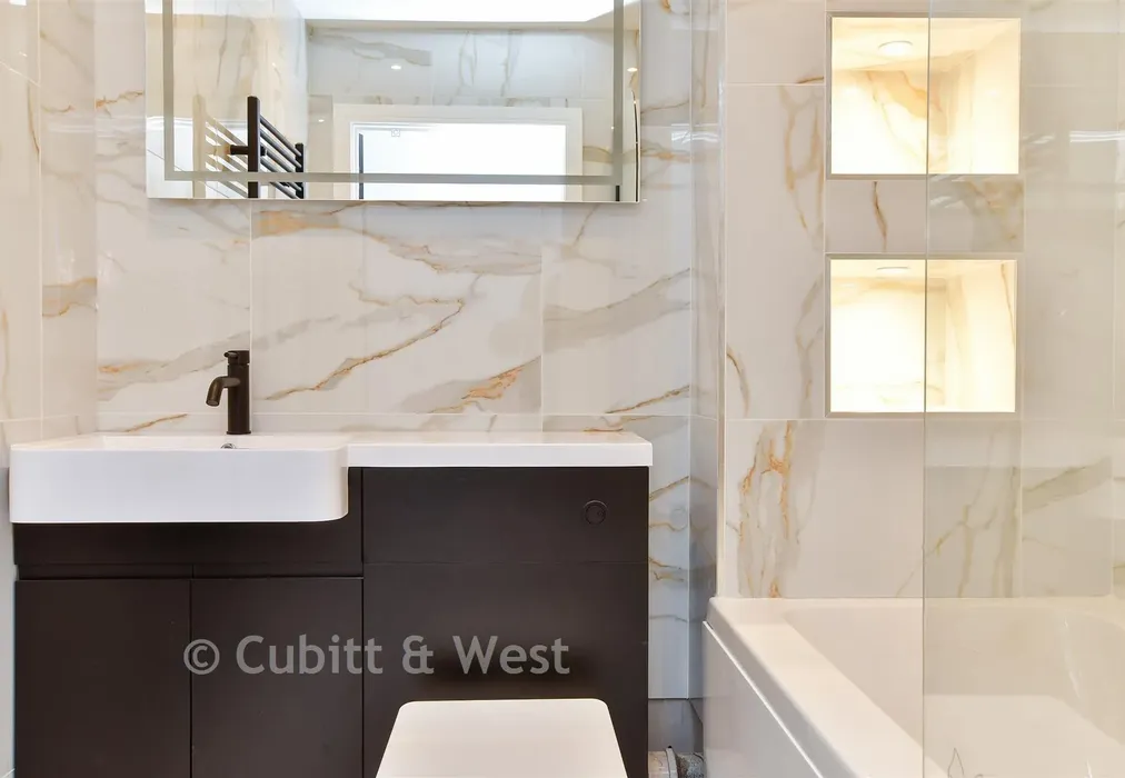 Internal Lifestyle Photograph - The Ridgway, Woodingdean, Brighton, East Sussex - Wards of Kent