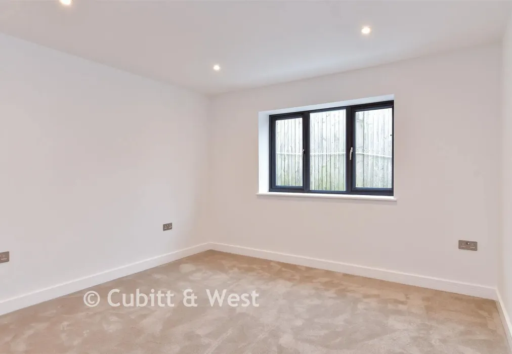 Bedroom 3 - The Ridgway, Woodingdean, Brighton, East Sussex - Wards of Kent