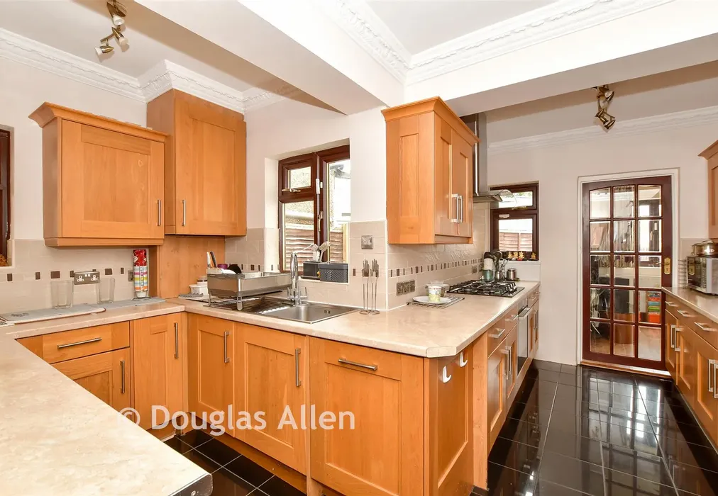 Kitchen - Peel Drive, Ilford, Essex - Wards of Kent