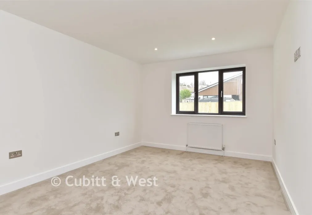 Bedroom 3 - The Ridgway, Woodingdean, Brighton, East Sussex - Wards of Kent