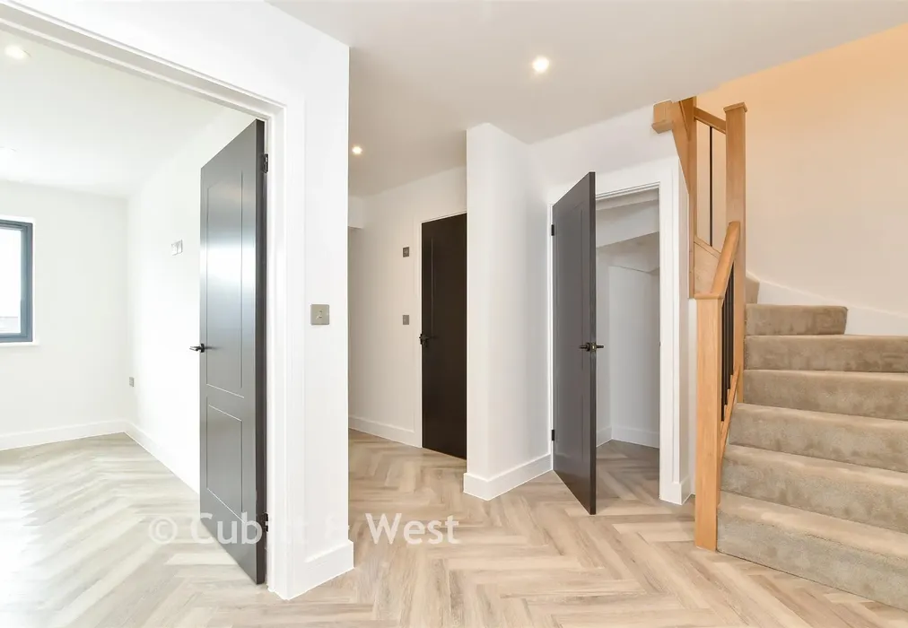 Hallway - The Ridgway, Woodingdean, Brighton, East Sussex - Wards of Kent