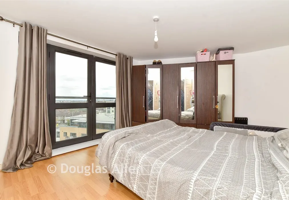 Bedroom 1 - Parham Drive, Ilford, Essex - Wards of Kent