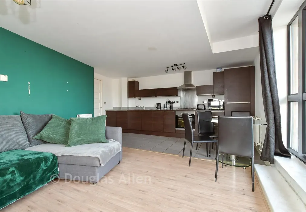 Lounge/Diner/ Kitchen - Parham Drive, Ilford, Essex - Wards of Kent