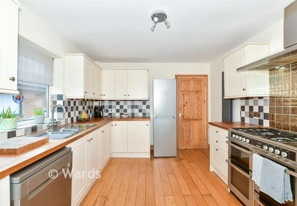 Kitchen - Grange Crescent, St. Michaels, Tenterden, Kent - Wards of Kent