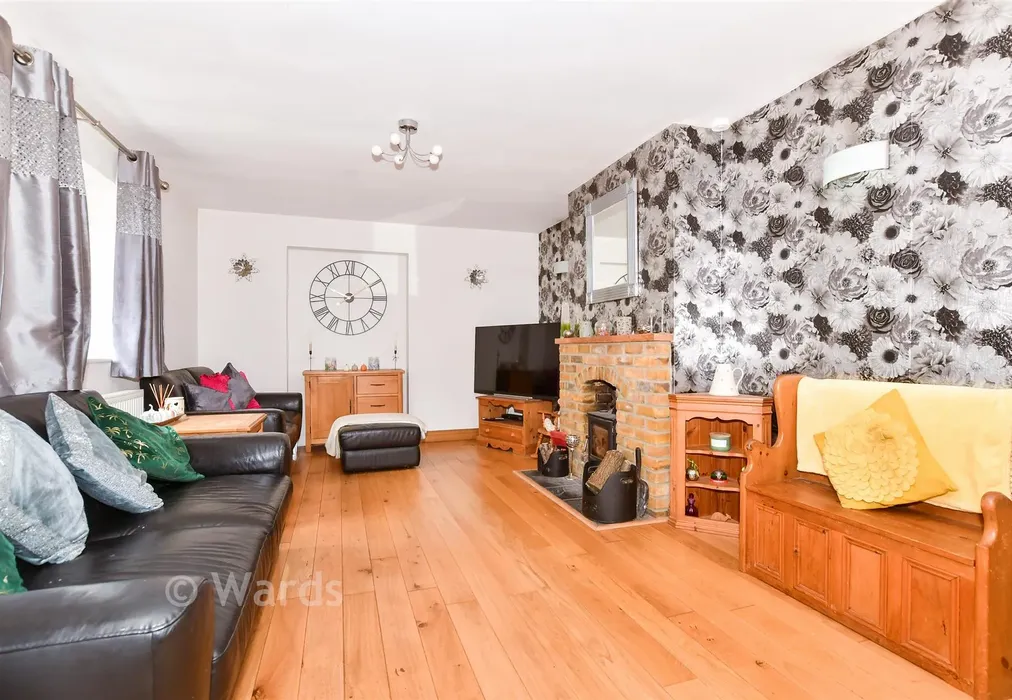 Lounge/Diner - Grange Crescent, St. Michaels, Tenterden, Kent - Wards of Kent