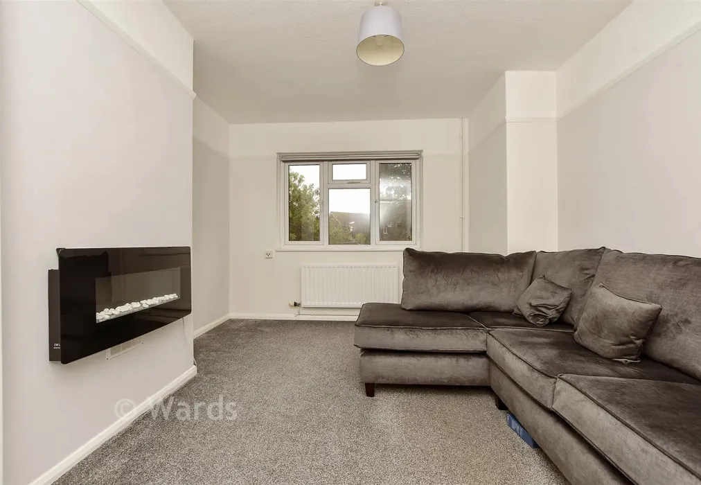 Lounge - Charing Crescent, Westgate-On-Sea, Kent - Wards of Kent