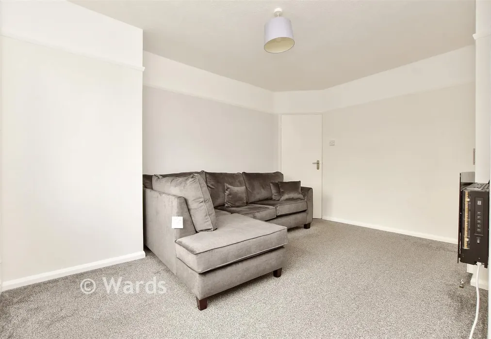 Lounge - Charing Crescent, Westgate-On-Sea, Kent - Wards of Kent