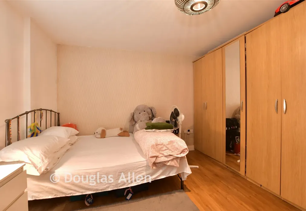 Bedroom 1 - Maxwell Road, Romford, Essex - Wards of Kent