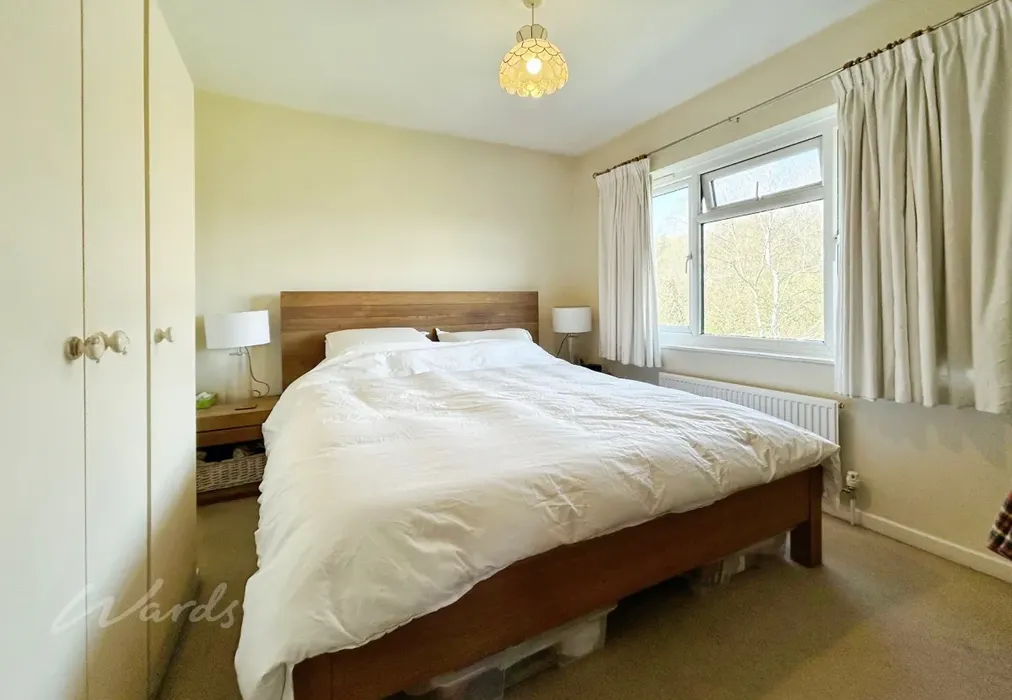 bed 1 - Friezland Road Tunbridge Wells TN4 - Wards of Kent