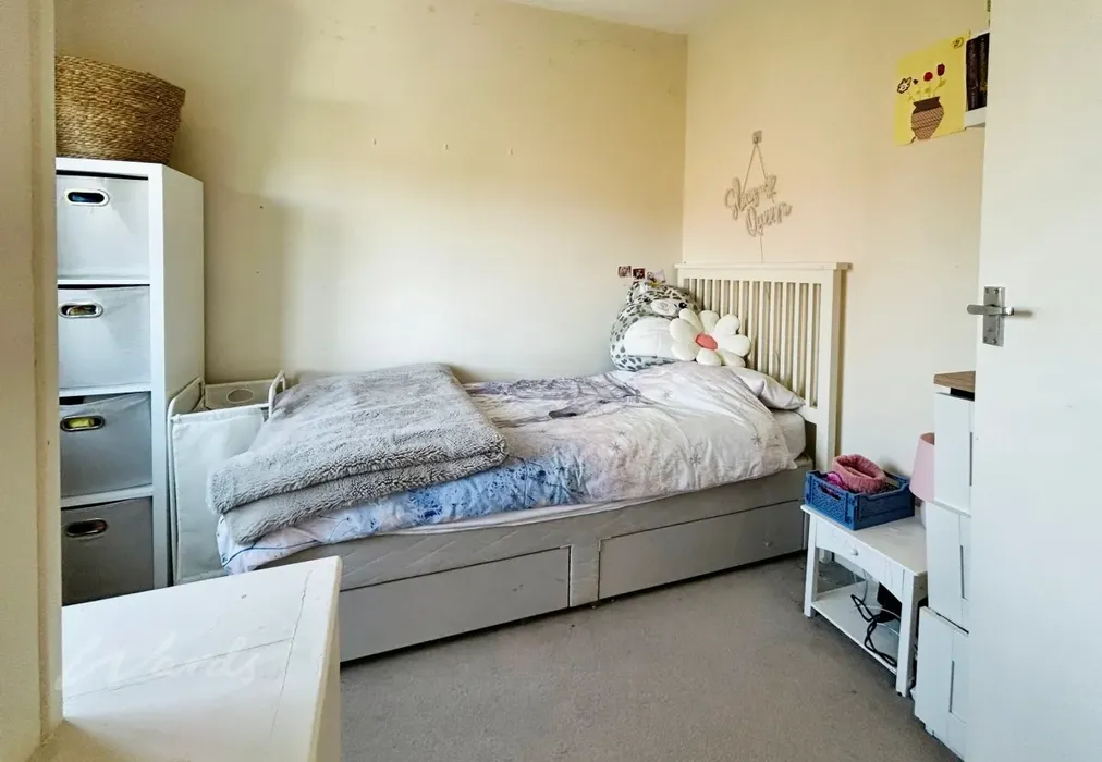 bed 3 - Friezland Road Tunbridge Wells TN4 - Wards of Kent