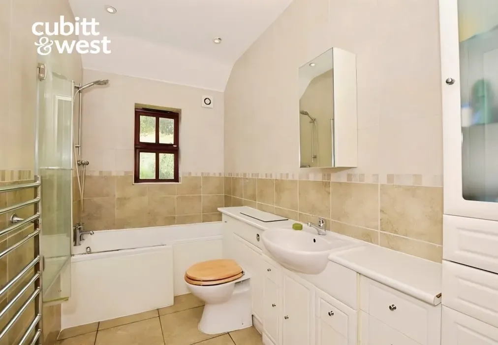 1bd7313f-Stable 209 - Clayhill Road Leigh RH2 - Wards of Kent