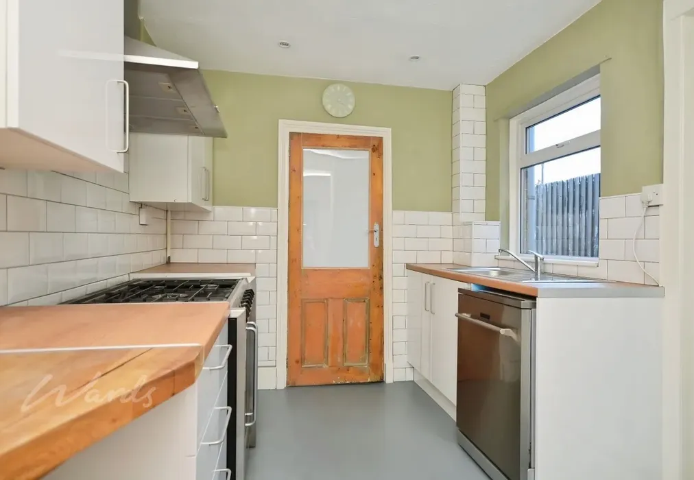 clive kitchen - Clive Road Rochester ME1 - Wards of Kent