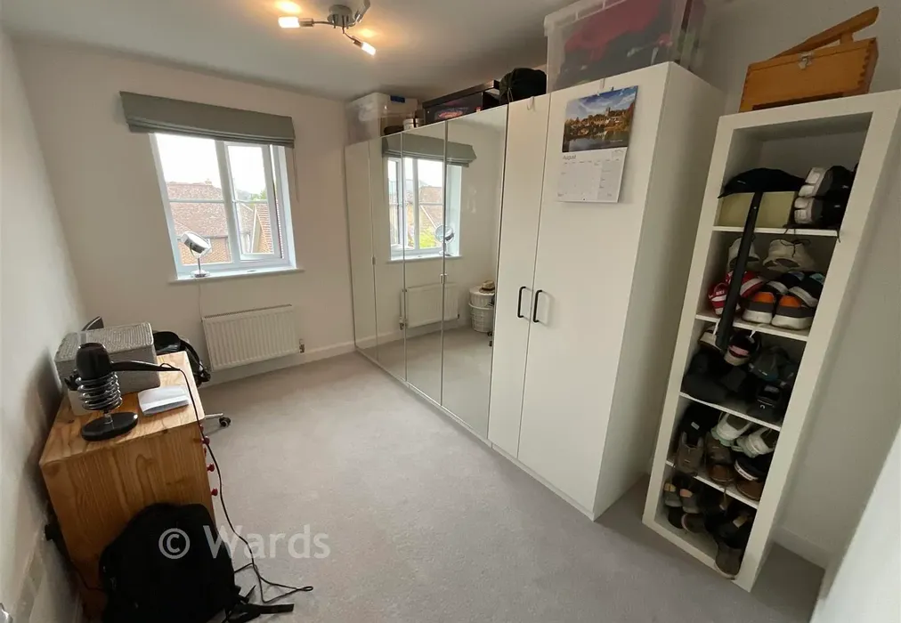 Bedroom - Amber Lane, Kings Hill, West Malling, Kent - Wards of Kent