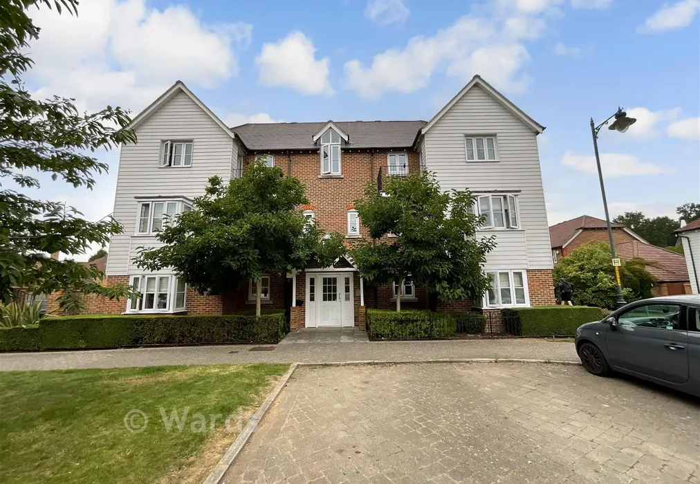 Front - Amber Lane, Kings Hill, West Malling, Kent - Wards of Kent