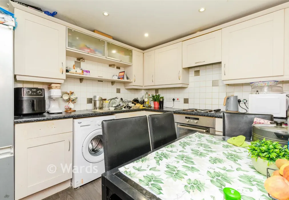 Kitchen - Covesfield, Gravesend, Kent - Wards of Kent