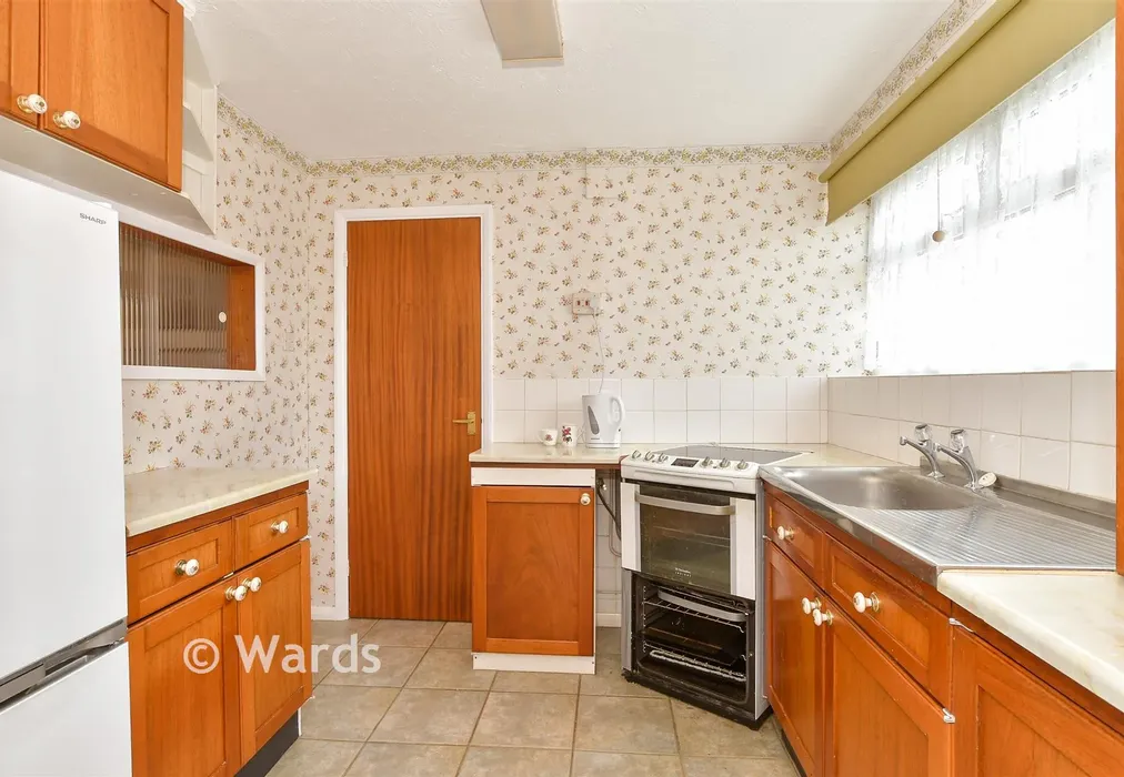Kitchen - Fallowfield, Chatham, Kent - Wards of Kent