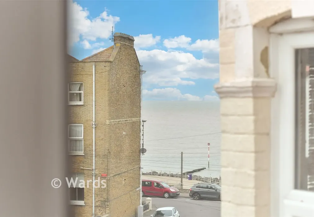 Views To Front - Hatfeild Road, Margate, Kent - Wards of Kent