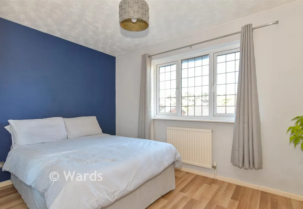 Bedroom 1 - Bilsington Close, Walderslade, Chatham, Kent - Wards of Kent